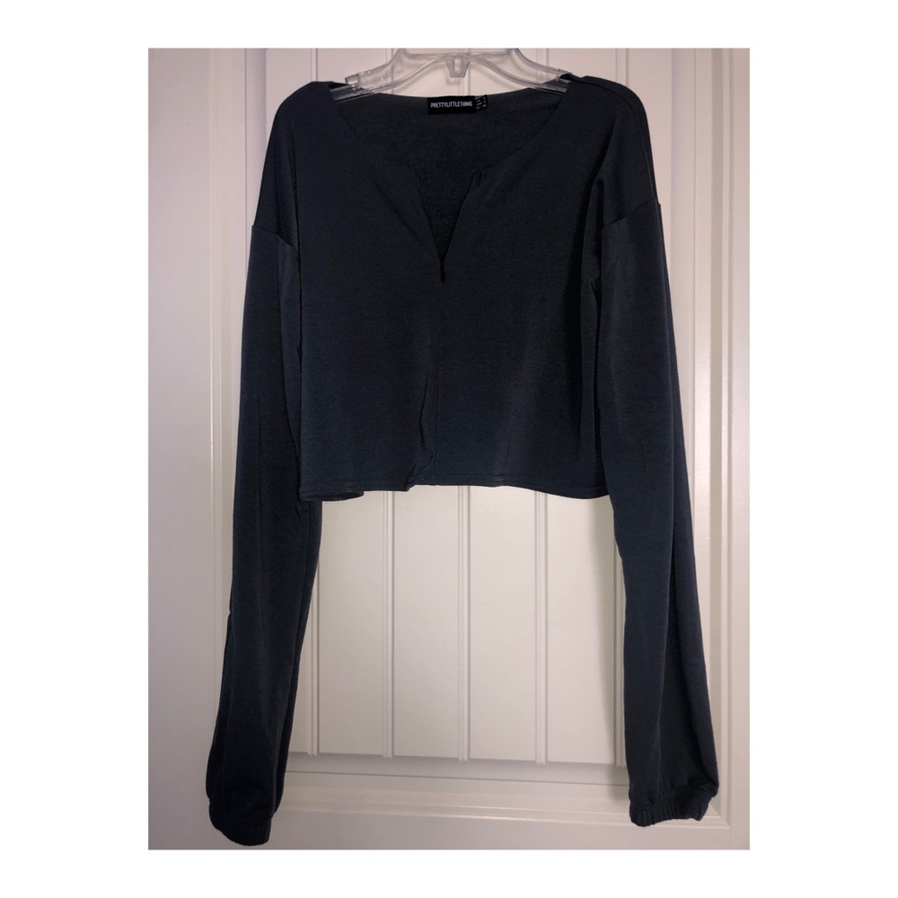 Cropped long sleeve w/ half-zip front